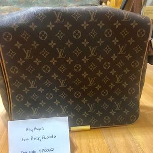 Louis Vuitton Monogram Messenger bag